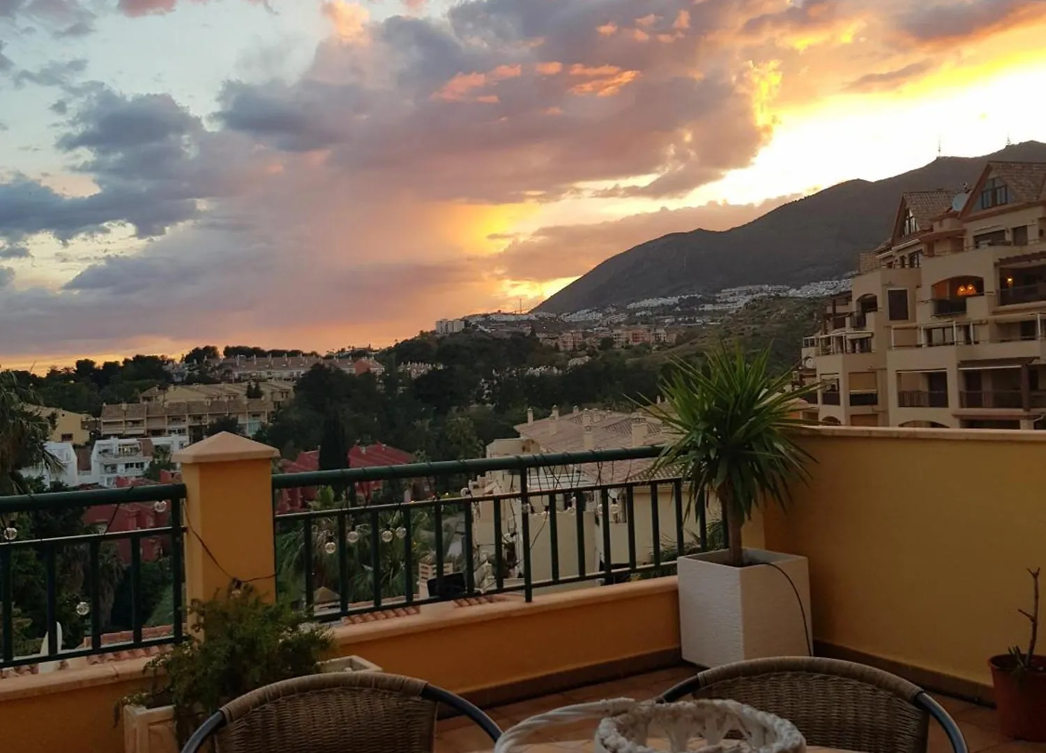 Apartment Terrace Of Paradise, 2 Bed 2 Bath, Parking, Pool Benalmadena