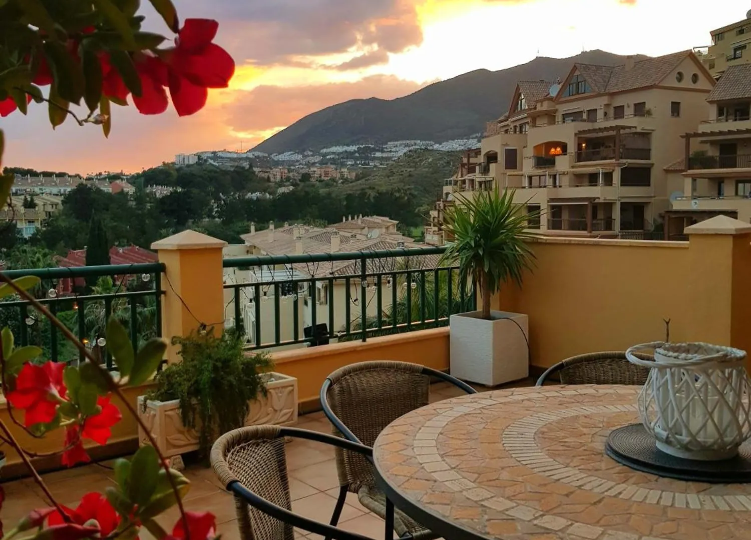 Terrace Of Paradise, 2 Bed 2 Bath, Parking, Pool Benalmadena Spain