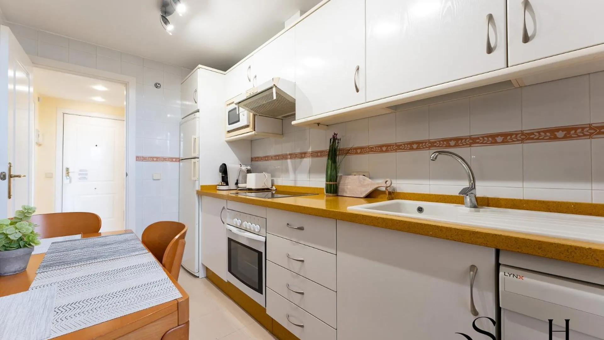 Apartment Terrace Of Paradise, 2 Bed 2 Bath, Parking, Pool Benalmadena