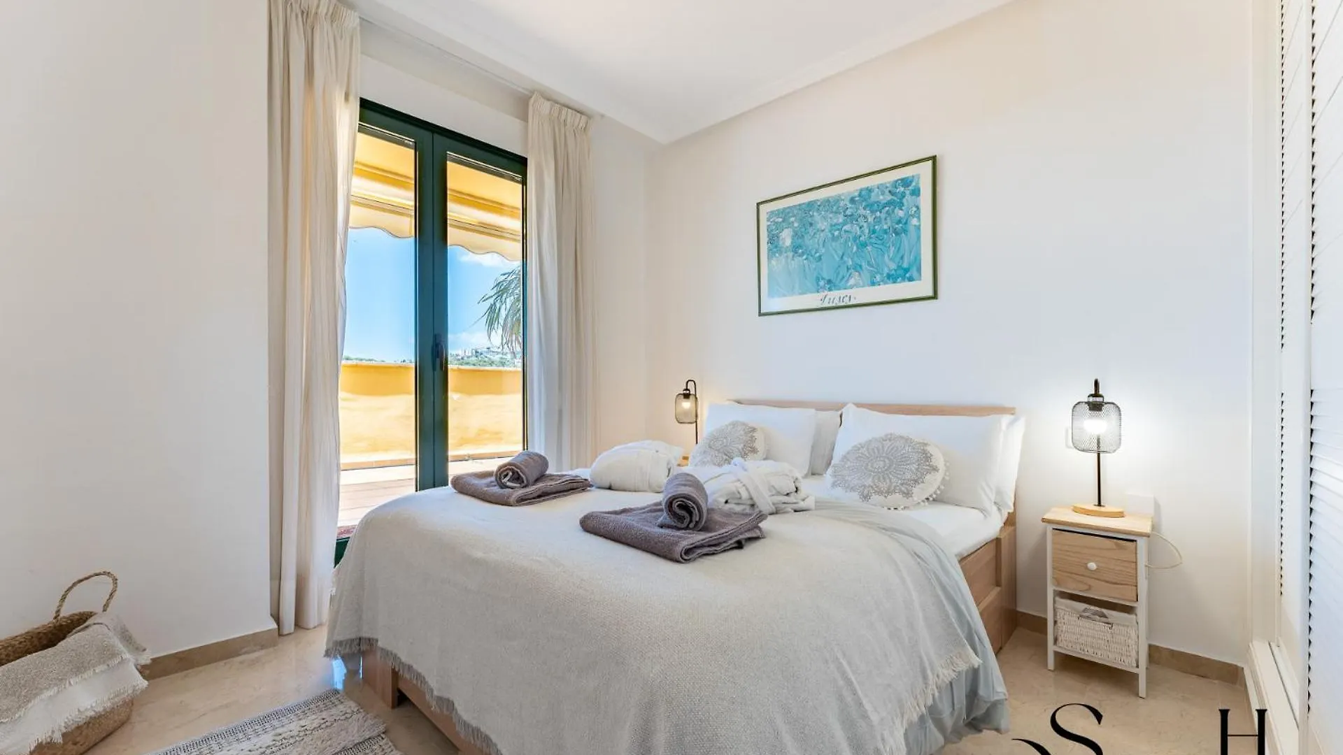 Terrace Of Paradise, 2 Bed 2 Bath, Parking, Pool Benalmadena Spain