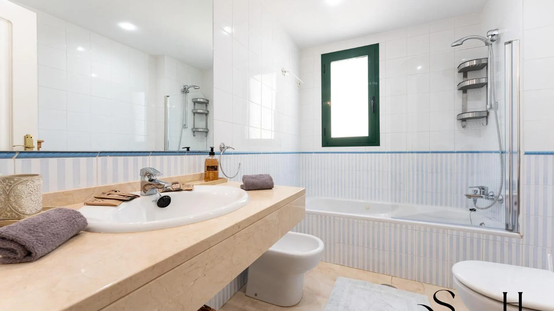 Terrace Of Paradise, 2 Bed 2 Bath, Parking, Pool Benalmadena