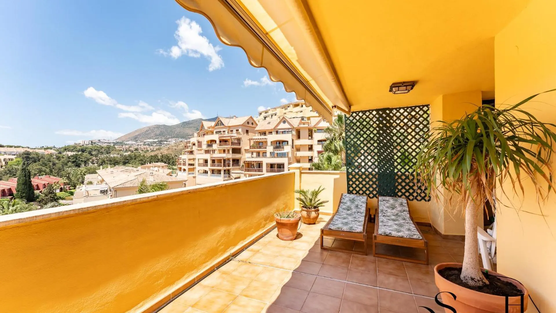 Terrace Of Paradise, 2 Bed 2 Bath, Parking, Pool Benalmadena 0*,