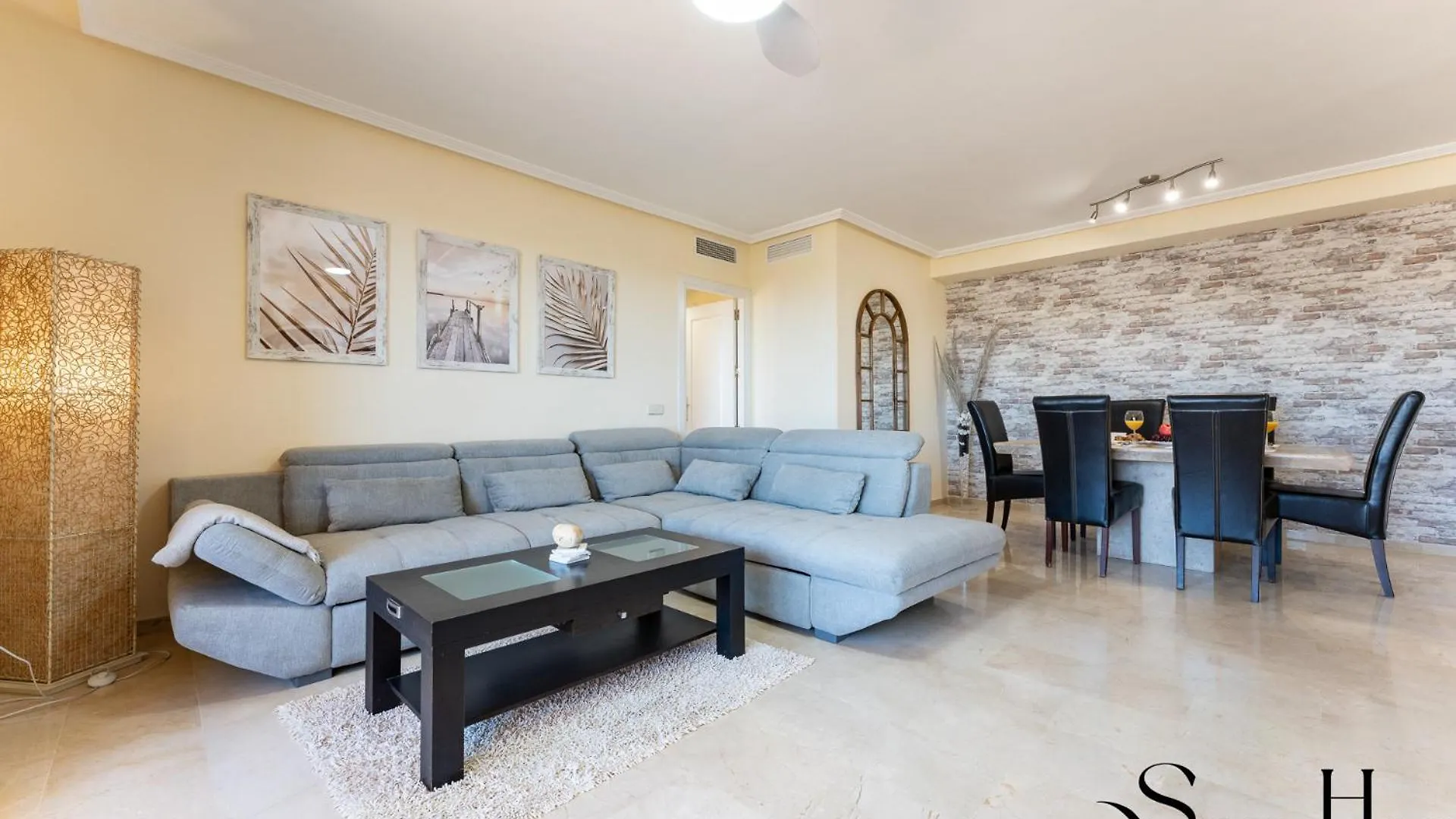 アパート Terrace Of Paradise, 2 Bed 2 Bath, Parking, Pool ベナルマデナ