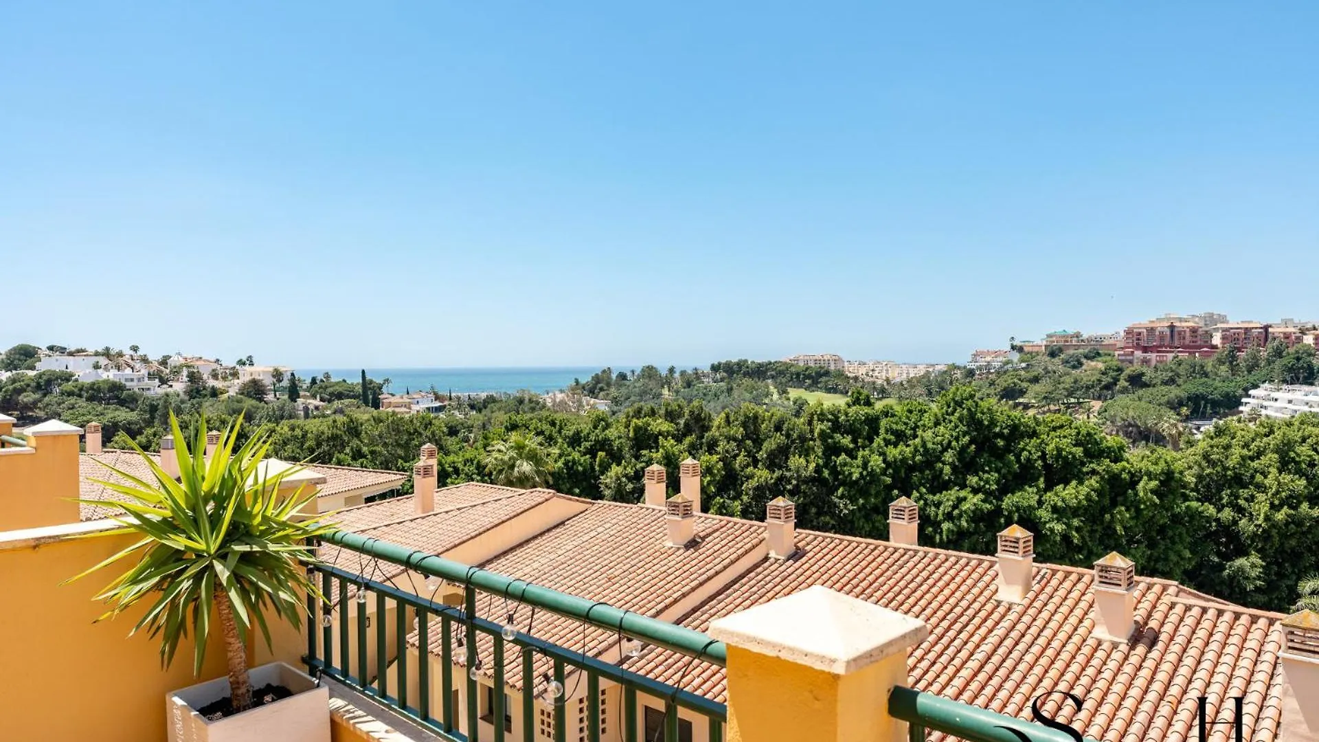 Terrace Of Paradise, 2 Bed 2 Bath, Parking, Pool Benalmadena Spain