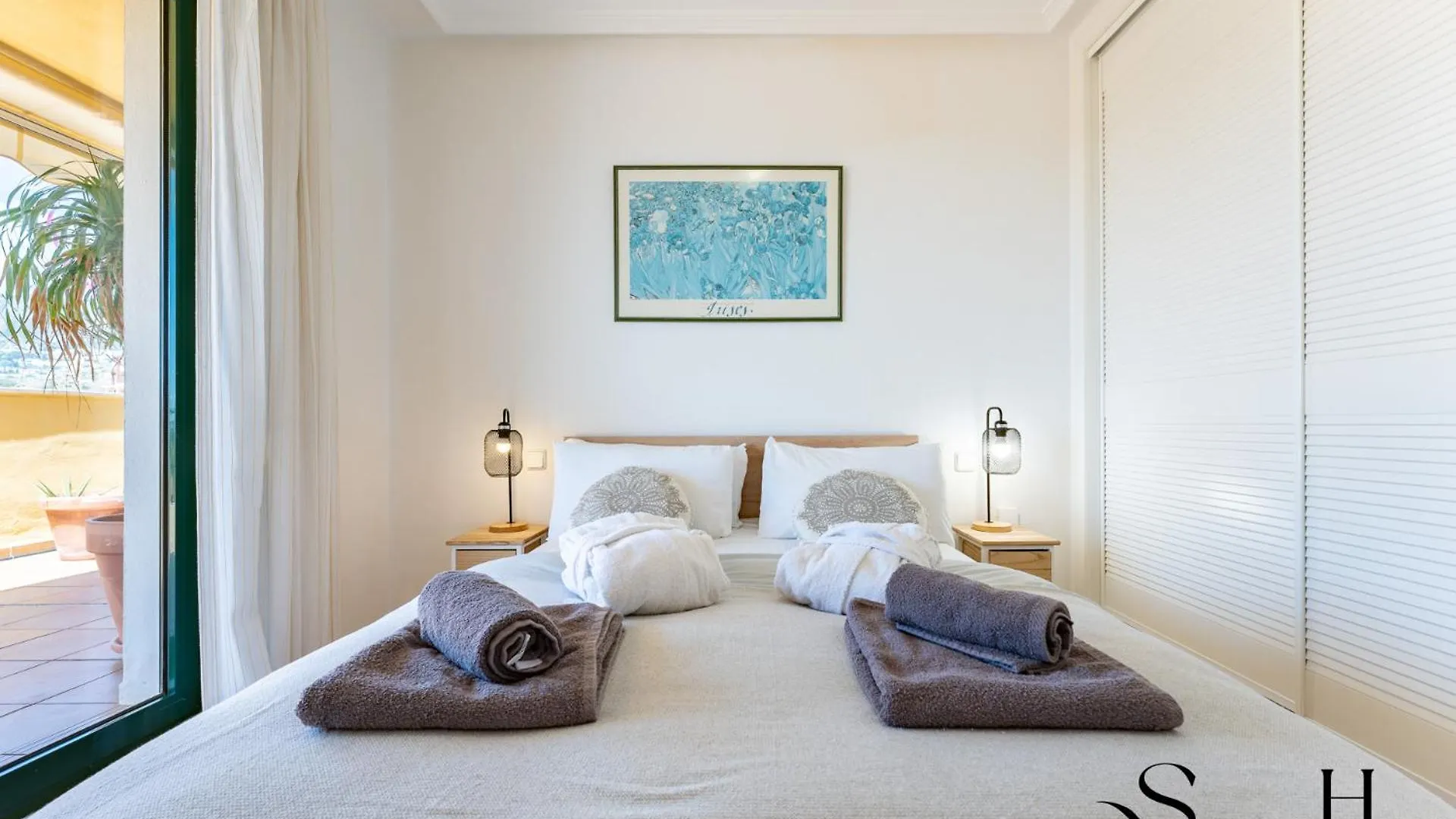 Terrace Of Paradise, 2 Bed 2 Bath, Parking, Pool ベナルマデナ アパート